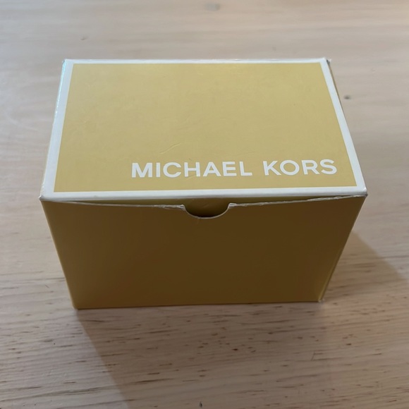 Michael Kors Watch - Picture 7 of 7